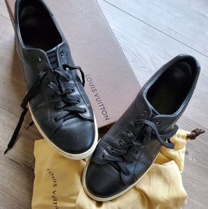 Louis Vuitton Calf leather sneakers (women)
